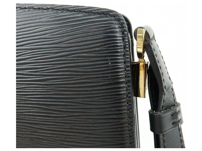 Borsa a tracolla Louis Vuitton Epi Capuchin Noir Black M52342 - vista 16