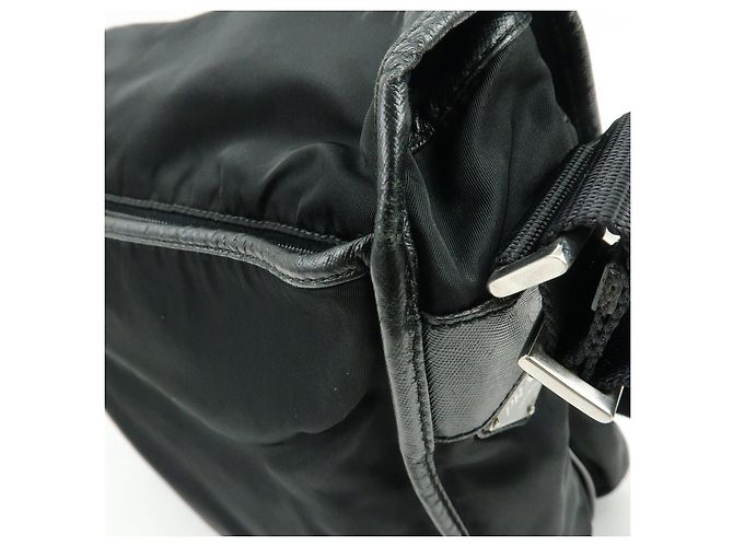 Borsa a tracolla e a spalla PRADA in nylon e pelle Saffiano con logo triangolare - vista 15