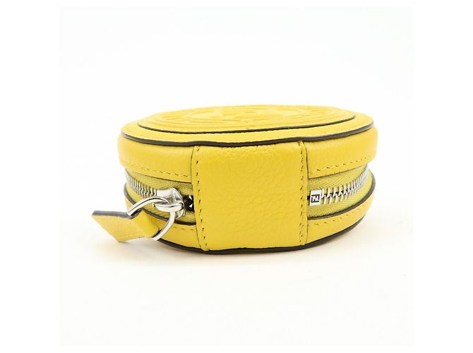 Borsa a spalla rotonda in pelle con zip e logo FENDI FF Gialla 7M0359 - vista 5