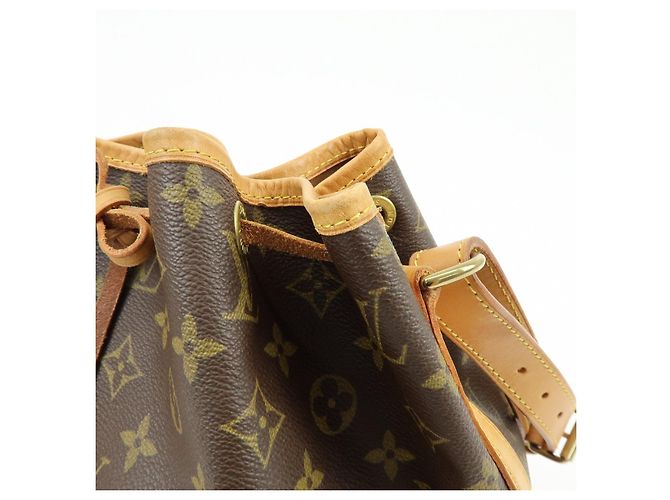 Borsa a tracolla Louis Vuitton Monogram Petit Noe Brown M42226 - vista 16