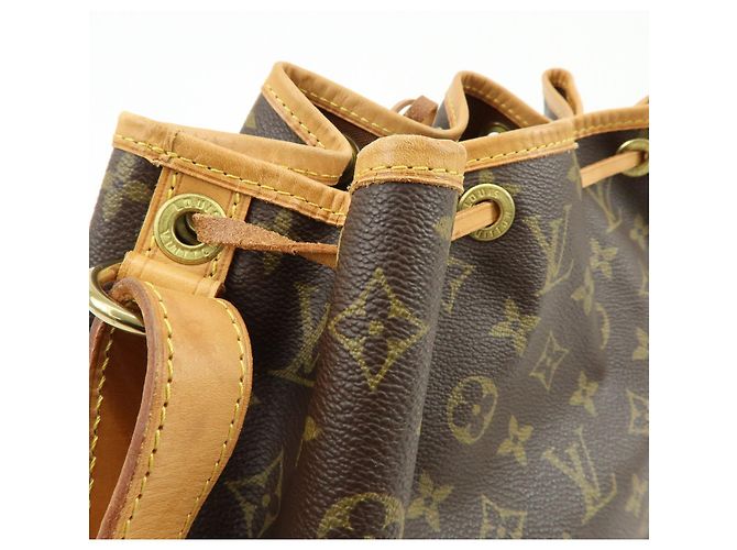 Borsa a tracolla Louis Vuitton Monogram Petit Noe Brown M42226 - vista 17