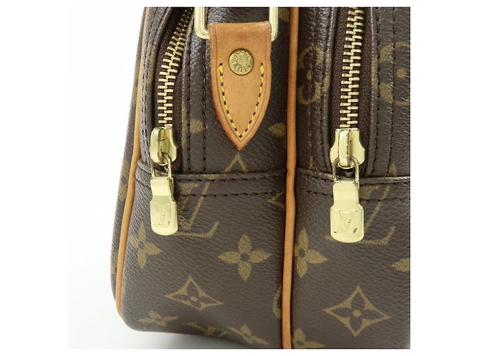 Borsa a tracolla Louis Vuitton Monogram Reporter PM Marrone M45254 - vista 17
