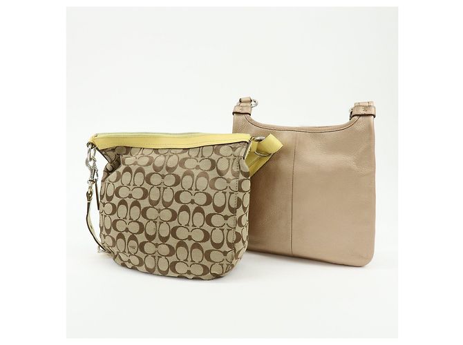 COACH Lotto di 2 borse a tracolla Signature Canvas Leather Beige Rosa - vista 2