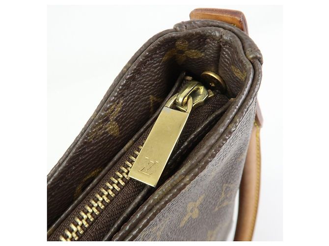Borsa a tracolla Louis Vuitton Monogram Looping GM Marrone M51145 - vista 16
