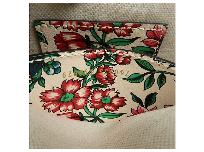 Borsa a tracolla GUCCI Interlocking G Heart Flower China Exclusive 740355 - vista 23