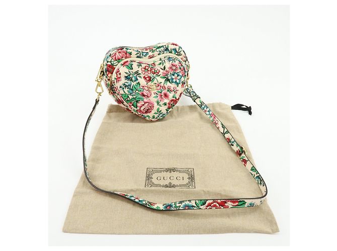 Borsa a tracolla GUCCI Interlocking G Heart Flower China Exclusive 740355 - vista 24