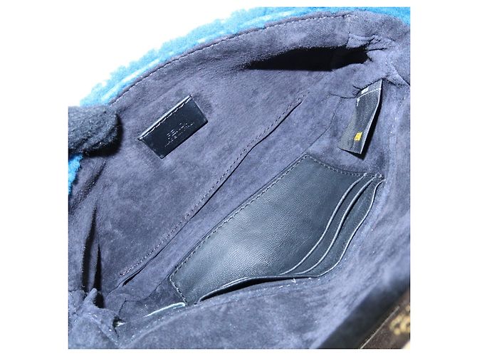 FENDI Mini Be Baguette Borsa a tracolla in pelle Mouton Blue 8M0315 - vista 20