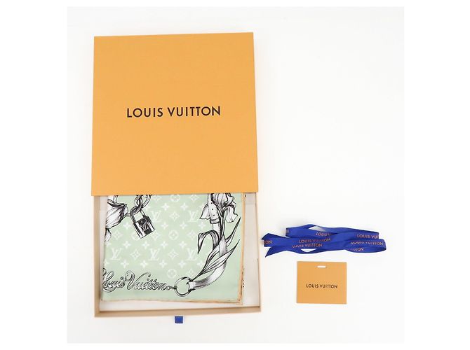 Louis Vuitton Blooming Monogram Carre 90 Silk 100% Scarf M96872 - vista 12