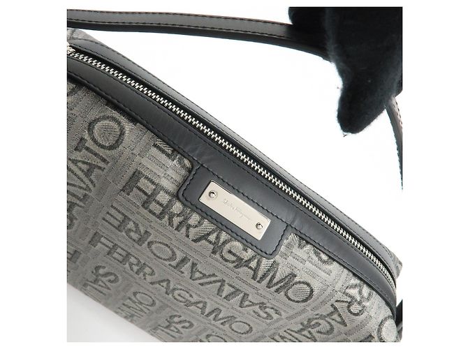 Salvatore Ferragamo Borsa a pochette Ferragamo Gancini Logo Canvas Leather Silver Black - vista 18