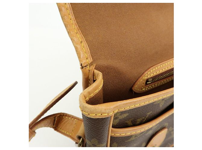 Borsa a tracolla Louis Vuitton Monogram Gibeciere MM M42247 - vista 19