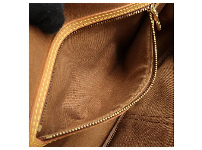 Borsa a tracolla Louis Vuitton Monogram Gibeciere MM M42247 - vista 21