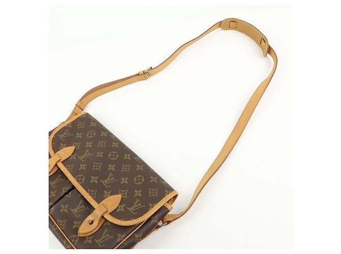 Borsa a tracolla Louis Vuitton Monogram Gibeciere MM M42247 - vista 6