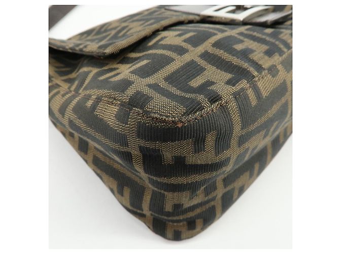 FENDI Mamma Baguette Borsa a tracolla in tela Zucca e pelle Marrone 26325 - vista 12