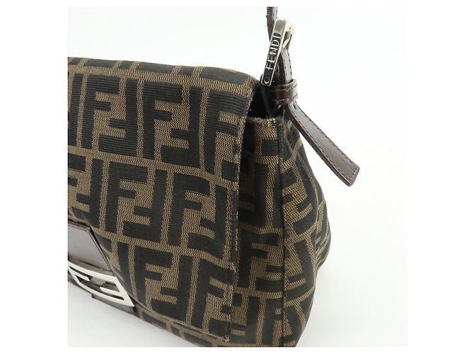 FENDI Mamma Baguette Borsa a tracolla in tela Zucca e pelle Marrone 26325 - vista 16