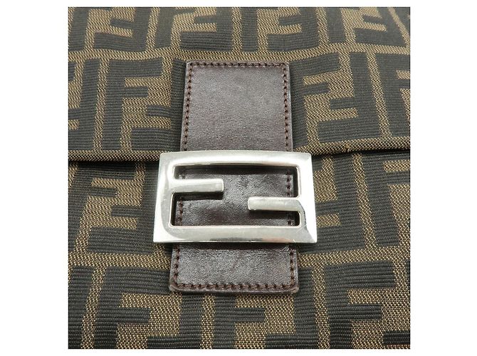 FENDI Mamma Baguette Borsa a tracolla in tela Zucca e pelle Marrone 26325 - vista 19