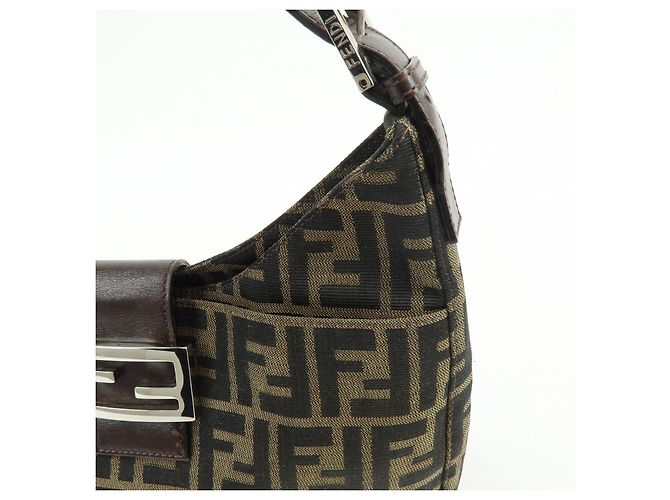 FENDI Borsa a spalla e borsa a mano in pelle e tela Zucca Nero e Marrone 26569 - vista 16