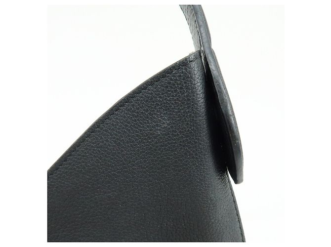 Louis Vuitton Lockme Hobo Borsa a Spalla e a Mano in Pelle Noir M52776 - vista 15