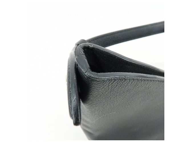 Louis Vuitton Lockme Hobo Borsa a Spalla e a Mano in Pelle Noir M52776 - vista 17