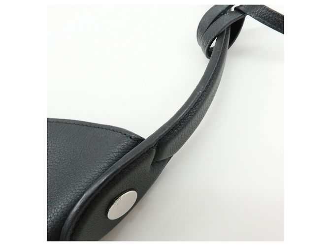 Louis Vuitton Lockme Hobo Borsa a Spalla e a Mano in Pelle Noir M52776 - vista 9