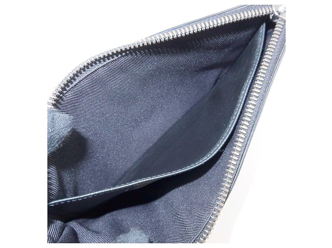 Louis Vuitton Monogram Eclipse Pochette Discovery PM M44323 - vista 18