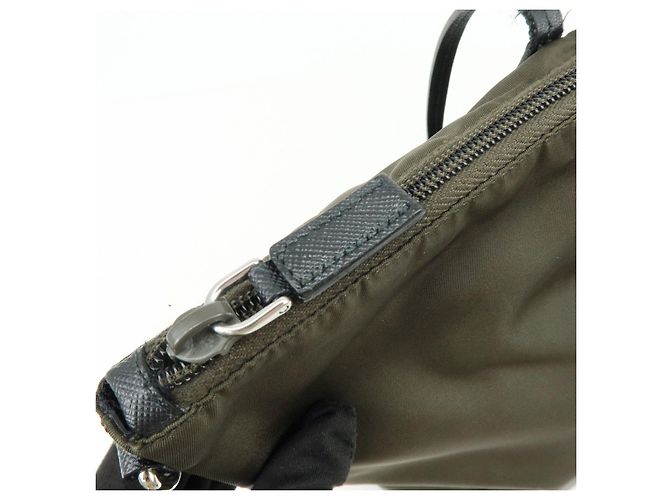 Borsa Tote e Borsa a Tracolla PRADA in Nylon con Logo Triangolare Khaki Black 1BG052 - vista 20