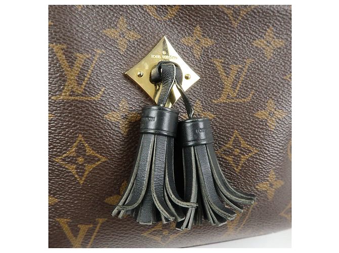 Borsa a tracolla Louis Vuitton Monogram Canvas Leather Saintonge M43555 - vista 17