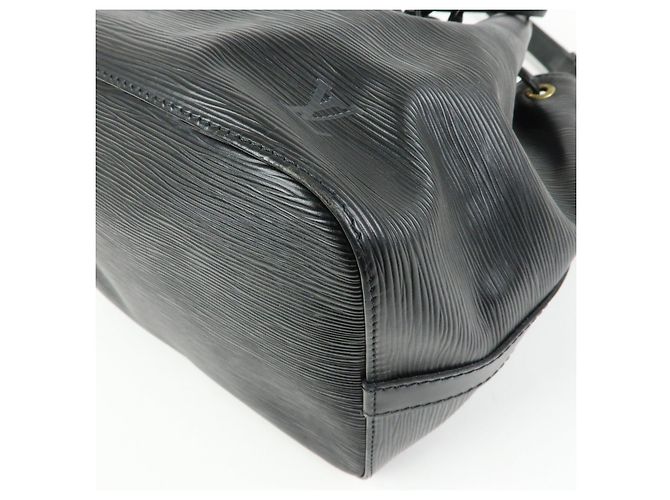 Borsa a tracolla Louis Vuitton Epi Petit Noe Noir Black M59012 - vista 12