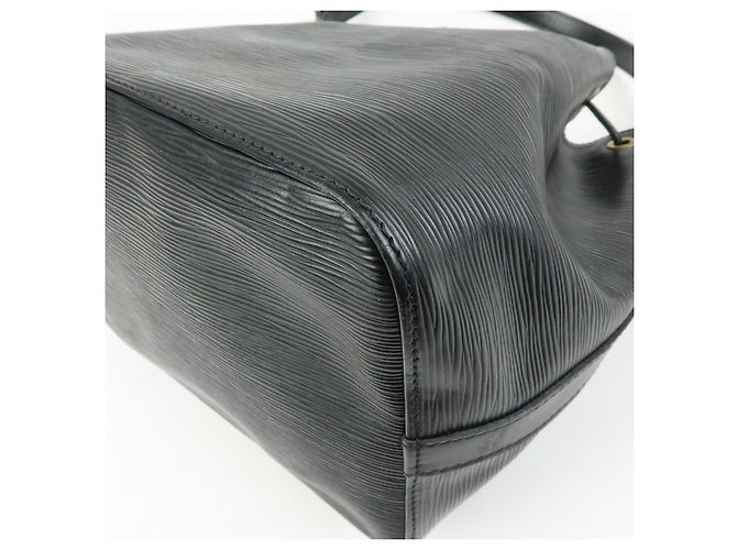 Borsa a tracolla Louis Vuitton Epi Petit Noe Noir Black M59012 - vista 14