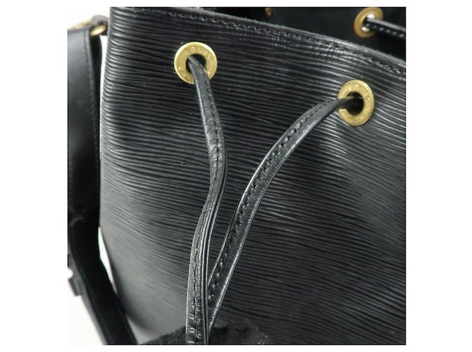 Borsa a tracolla Louis Vuitton Epi Petit Noe Noir Black M59012 - vista 16