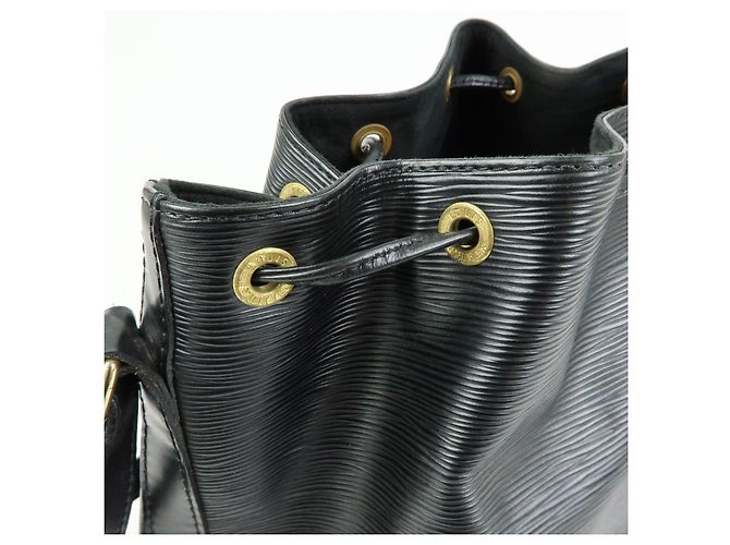 Borsa a tracolla Louis Vuitton Epi Petit Noe Noir Black M59012 - vista 17