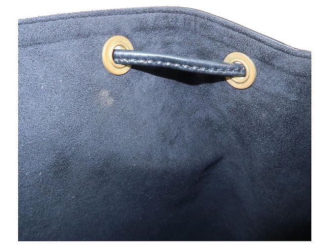 Borsa a tracolla Louis Vuitton Epi Petit Noe Noir Black M59012 - vista 22