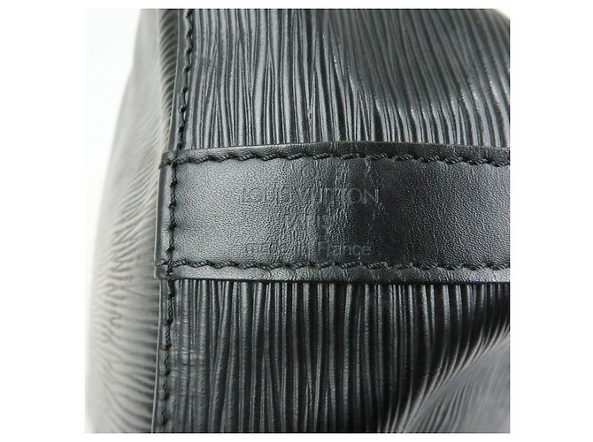 Borsa a tracolla Louis Vuitton Epi Petit Noe Noir Black M59012 - vista 23