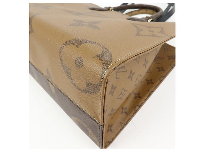 LOUIS VUITTON Monogram Giant Reverse On the Go MM Tote Bag M45321 - vista 11