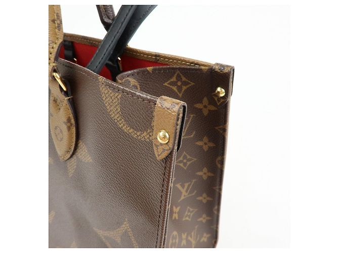 LOUIS VUITTON Monogram Giant Reverse On the Go MM Tote Bag M45321 - vista 12