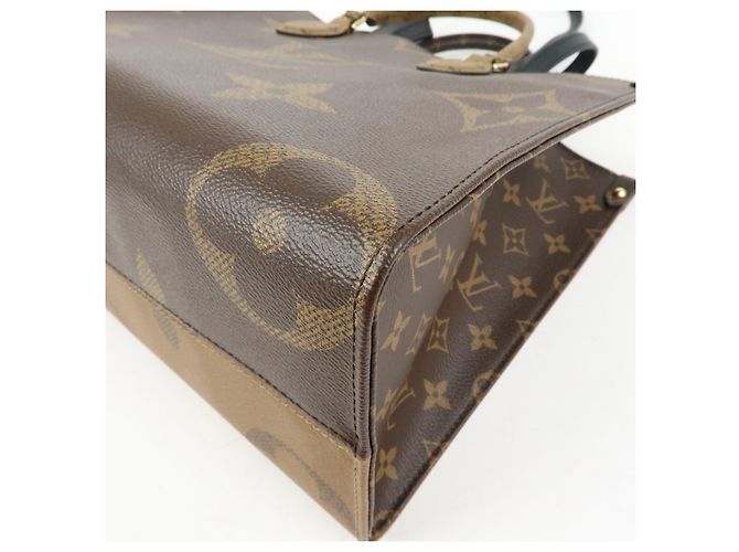 LOUIS VUITTON Monogram Giant Reverse On the Go MM Tote Bag M45321 - vista 9