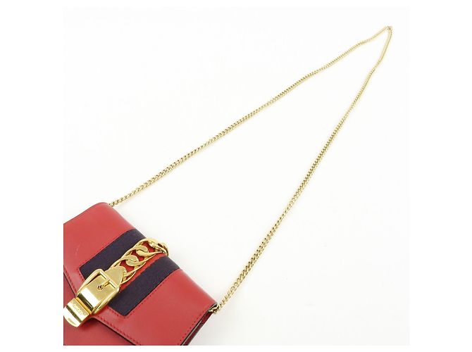 GUCCI Sylvie Sherry Mini Borsa a Tracolla in Pelle con Catena Rosso e Blu Navy 494646 - vista 6