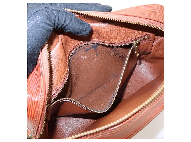 Borsa a Tracolla Louis Vuitton Epi Trocadero 24 Marrone M52313 - vista 22