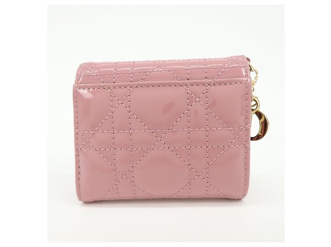 Cartera compacta Christian Dior Cannage Lady Dior de piel charol Rosa - vista 2