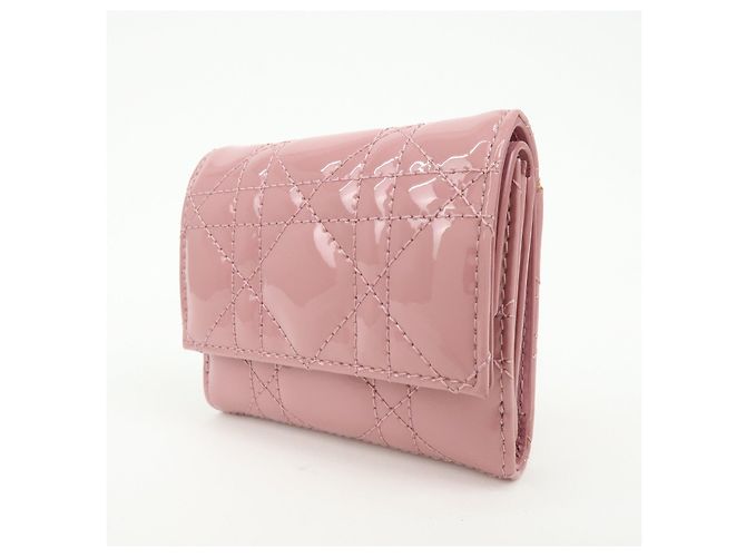 Cartera compacta Christian Dior Cannage Lady Dior de piel charol Rosa - vista 3