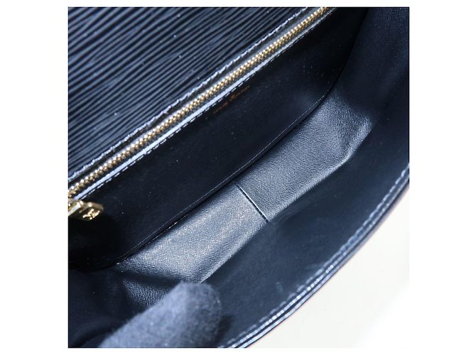 Saint-Cloud Borsa a tracolla Louis Vuitton Epi Saint Cloud Black Noir M52192 - vista 20