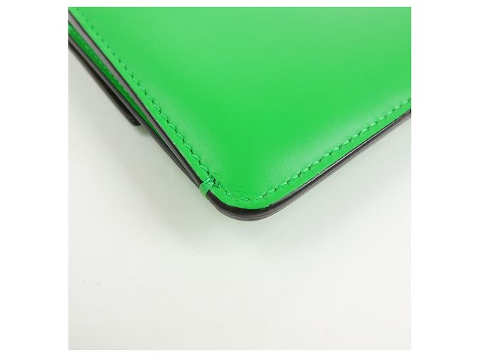 Borsa a spalla Fendi Flat Baguette in pelle Verde Marrone 8BS039 - vista 10
