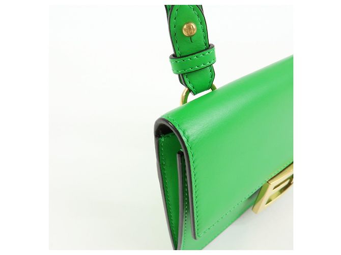 Borsa a spalla Fendi Flat Baguette in pelle Verde Marrone 8BS039 - vista 13