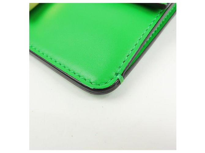 Borsa a spalla Fendi Flat Baguette in pelle Verde Marrone 8BS039 - vista 9