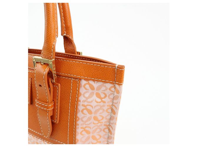 Borsa Tote e Borsa a Mano Loewe Repeat Anagram in Tela e Pelle Orange - vista 15