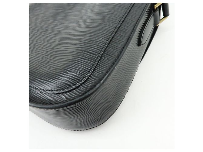 Saint-Cloud Borsa a tracolla Louis Vuitton Epi Saint Cloud Black Noir M52192 - vista 13