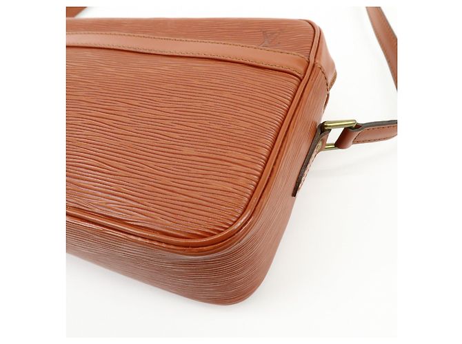 Louis Vuitton Epi Trocadero 27 Shoulder Bag Kenya Brown M52303 - vista 11