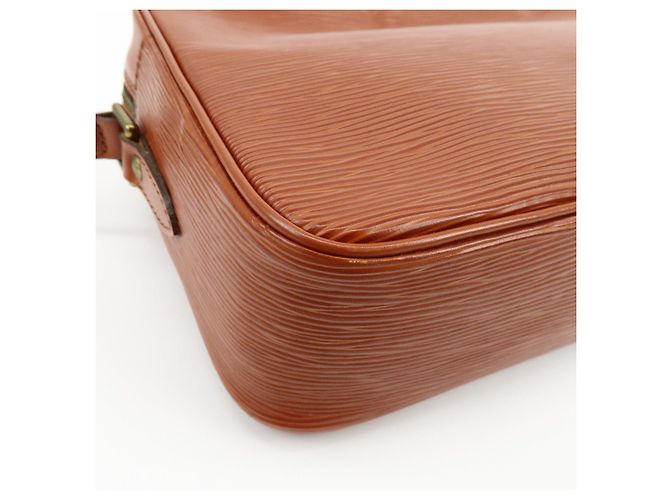 Louis Vuitton Epi Trocadero 27 Shoulder Bag Kenya Brown M52303 - vista 13