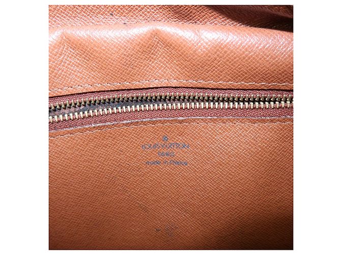 Louis Vuitton Epi Trocadero 27 Shoulder Bag Kenya Brown M52303 - vista 21