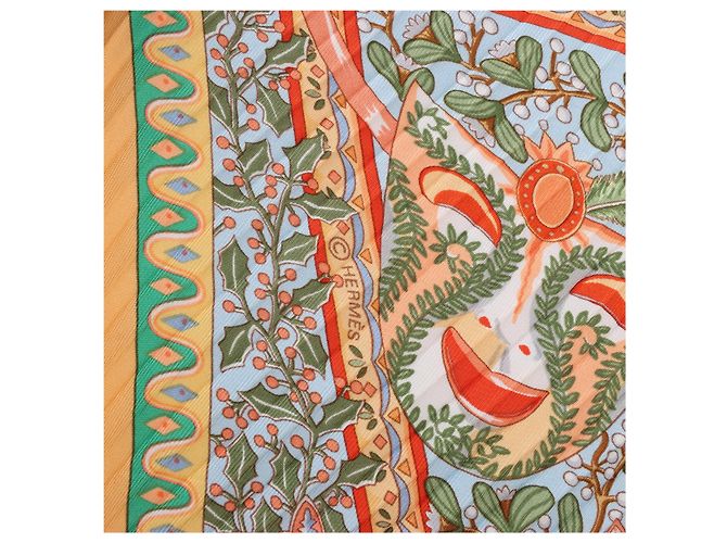 Hermès Carre 90 "Axis Mundi" Plissé Seidentuch in Orange - Ansicht 12