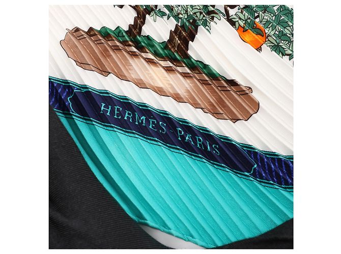 Hermès Carré 90 "BONSAI" Plissiertes Seidentuch in Blau - Ansicht 9